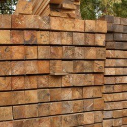 Обрезной брус из лиственницы 200x200x6000 мм