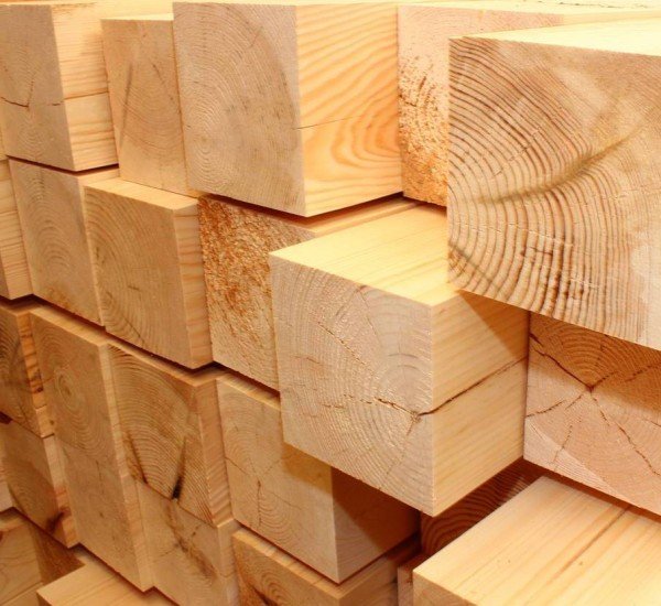 Строганный брусок из лиственницы 50x50x2000 мм