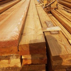 Обрезная доска из лиственницы 40x150x6000 мм