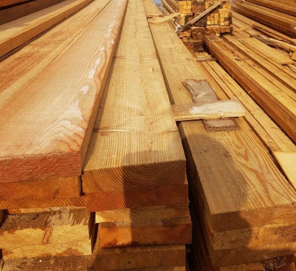 Обрезная доска из лиственницы 40x150x6000 мм
