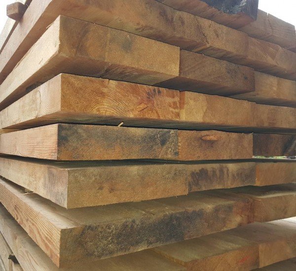 Обрезная доска из лиственницы 40x200x6000 мм