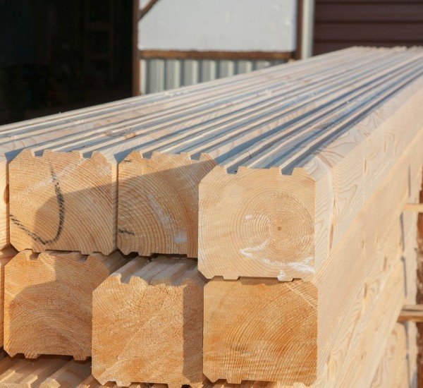 Профилированный брус из сосны 100x100x6000 мм